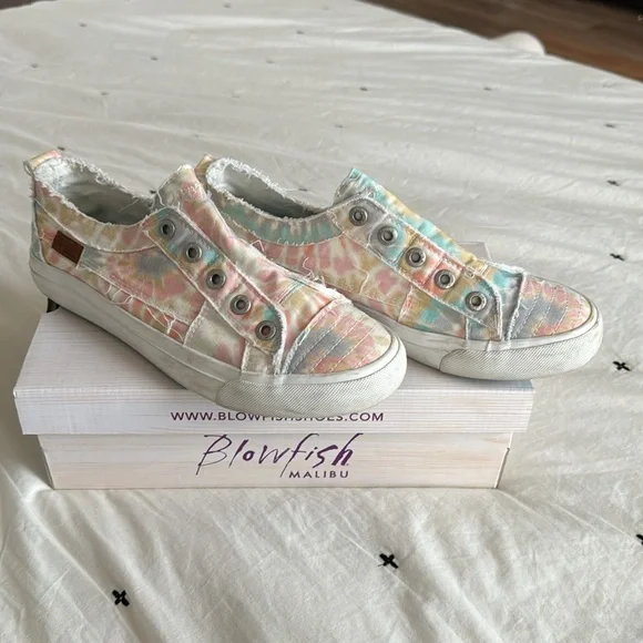 Blowfish tie dye sneakers - Picture 2 of 3